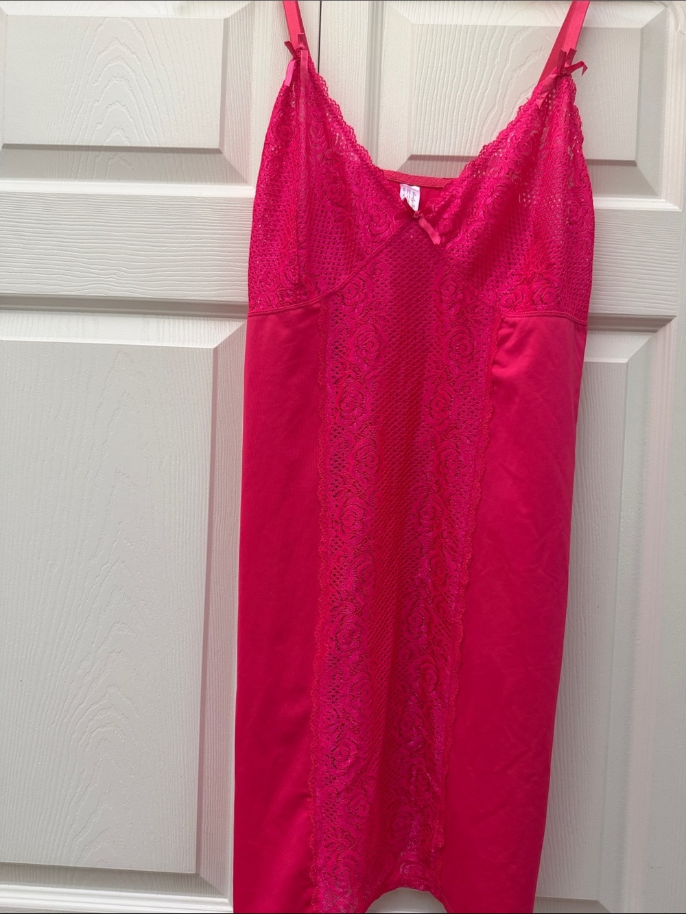 Fuchsia Lace-Trim Slip Dress with Adjustable Straps - Picture 3 of 7